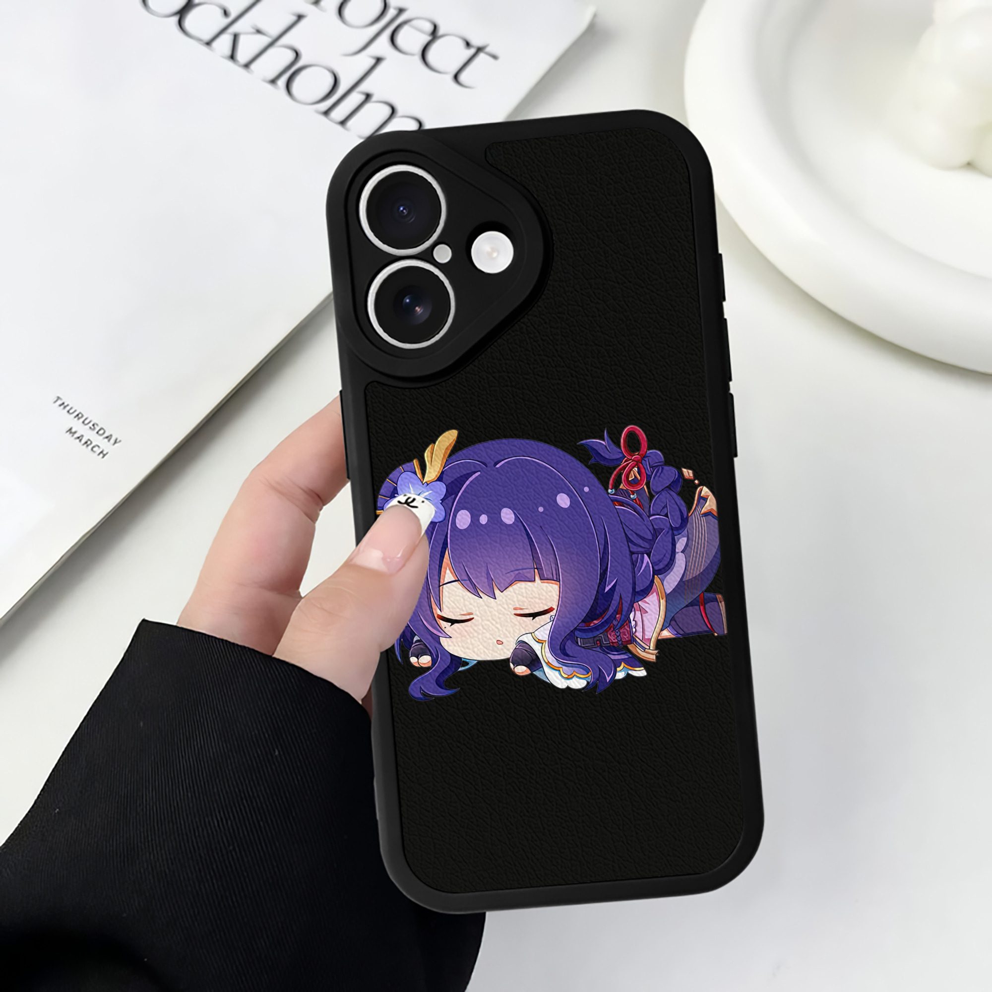 げんし神 雷電将軍 らいでんしょうぐん genshin Raiden Shogun 【iPhone 16シリーズ対応】シリコンスマホケース（レザー調） 材質：シリコン